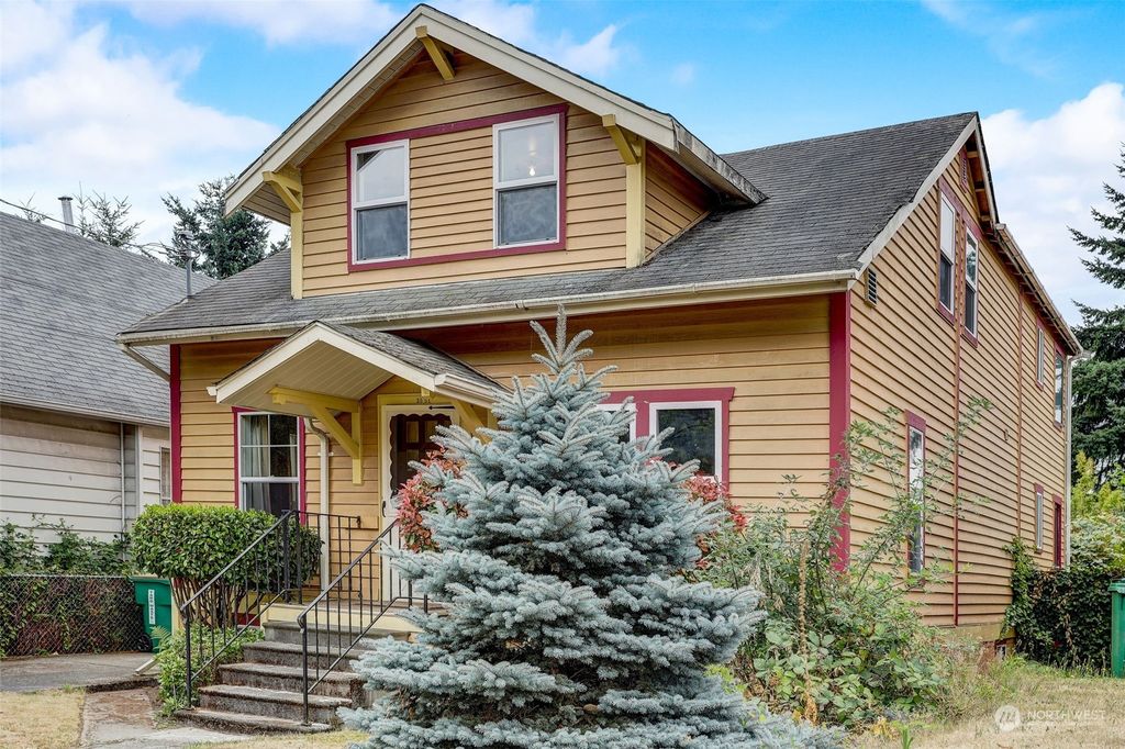 Photo of 3551 S Bennett Street, Seattle, WA 98118 (MLS # 2144712)