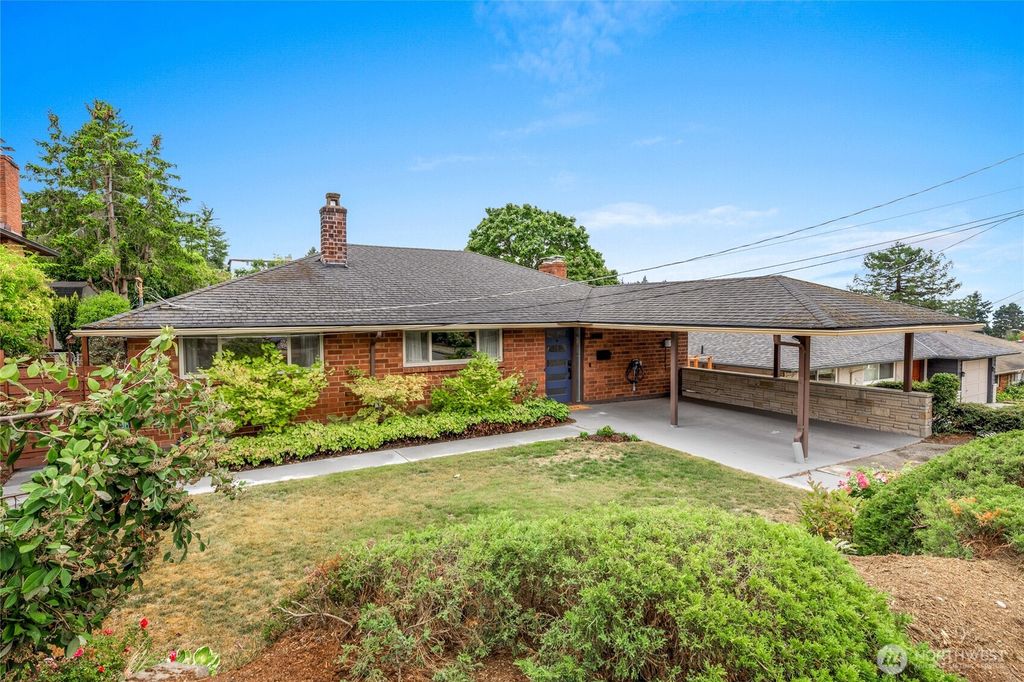 Photo of 4009 SW Trenton Street, Seattle, WA 98136 (MLS # 2433725)