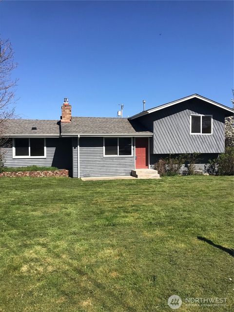 Photo of 1214 36th Street, Anacortes, WA 98221 (MLS # 2503875)