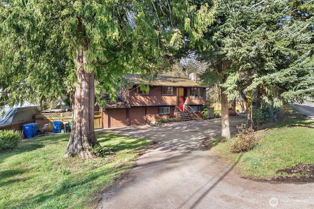Photo of 13575 Roosevelt Way N, Seattle, WA 98133 (MLS # 2502965)
