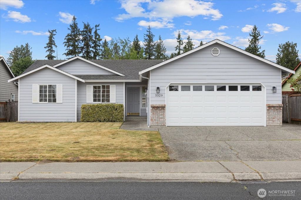 Photo of 5329 113th Place NE, Marysville, WA 98271 (MLS # 2381841)