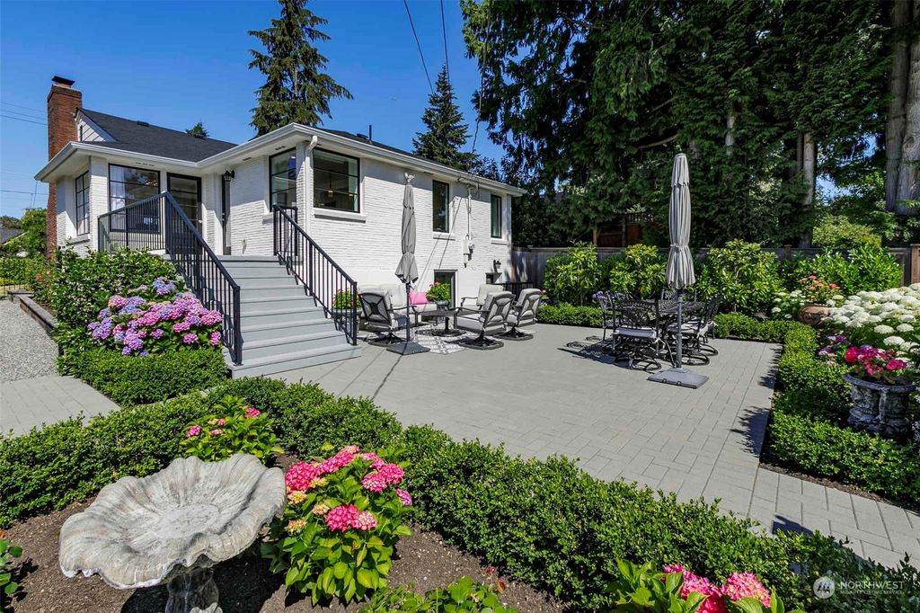 Photo of 12002 Evanston Avenue N, Seattle, WA 98133 (MLS # 2265781)