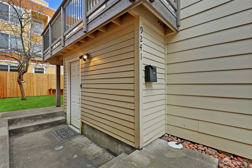Photo of 9241 Woodlawn Avenue N, Seattle, WA 98103 (MLS # 2039349)