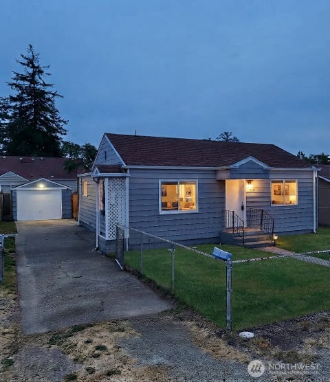 Photo of 703 117th Street S, Tacoma, WA 98444 (MLS # 2561814)