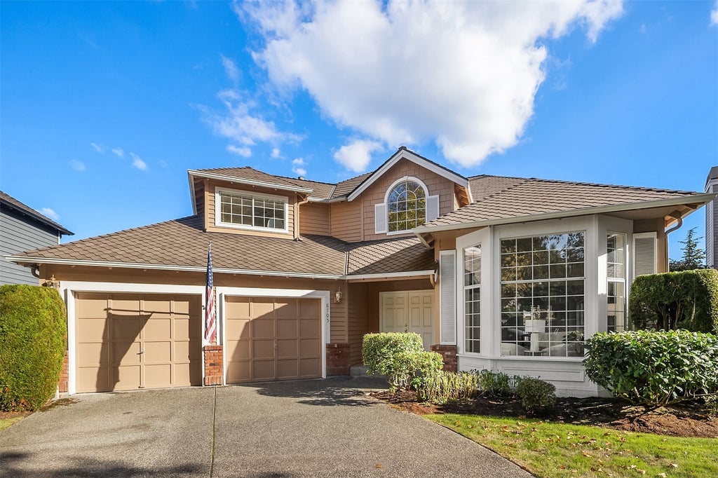 Photo of 8705 NE 144th Court, Kirkland, WA 98034 (MLS # 2593856)