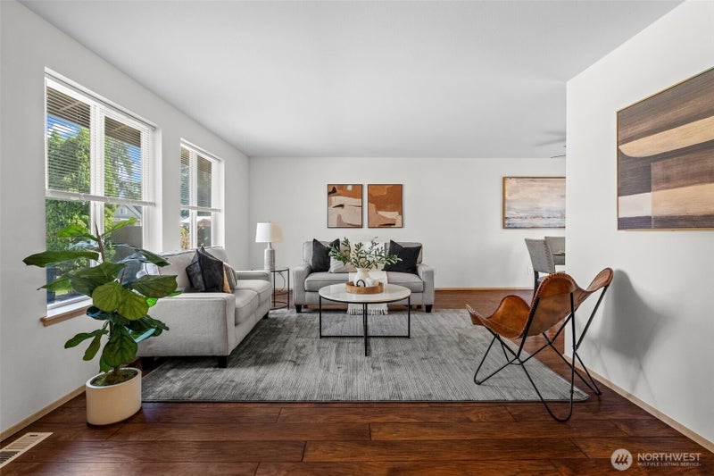 16015 10th Avenue E