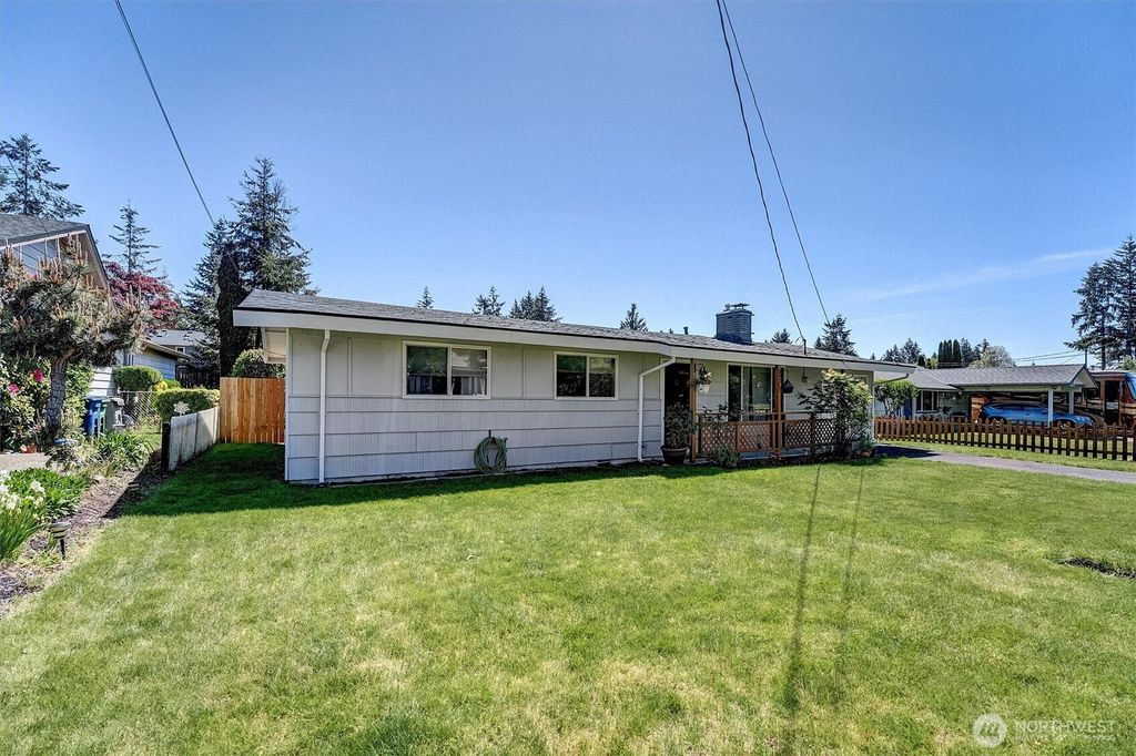 Photo of 4405 SE 3rd Place, Renton, WA 98059 (MLS # 2371265)