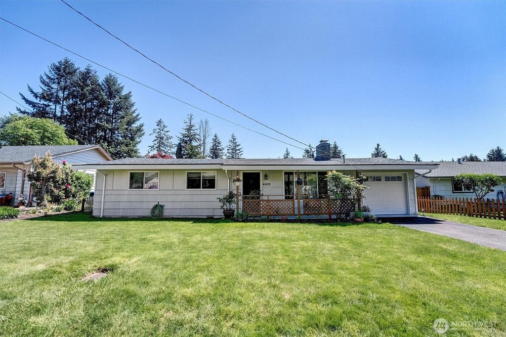 Photo of 4405 SE 3rd Place, Renton, WA 98059 (MLS # 2371265)