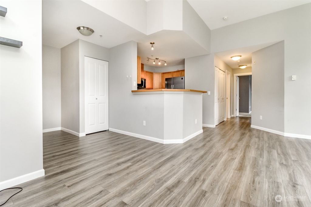 Photo of 21240 S 40th Place Pl #F, SeaTac, WA 98198 (MLS # 2266725)