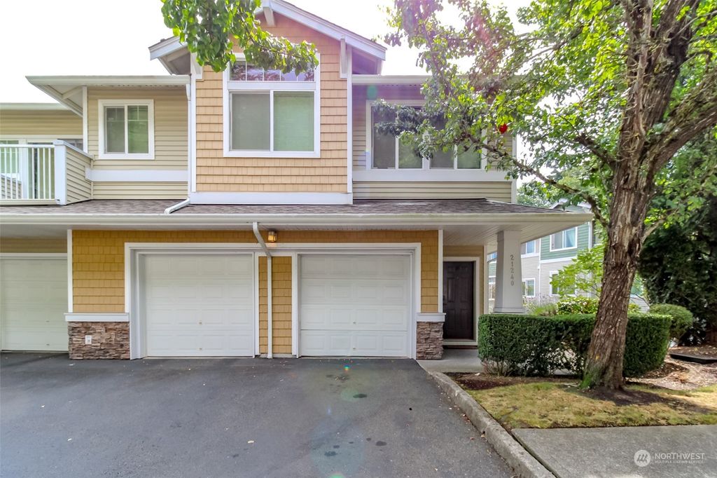 Photo of 21240 S 40th Place Pl #F, SeaTac, WA 98198 (MLS # 2266725)