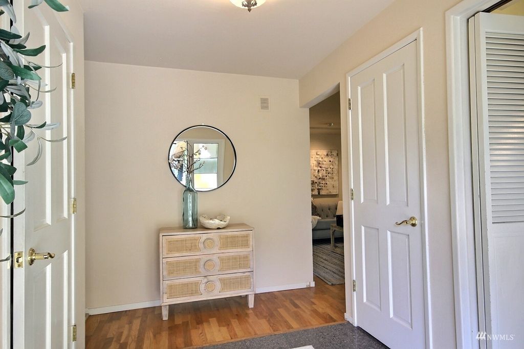 Photo of 208 NW 177th Street, Shoreline, WA 98177 (MLS # 1993911)