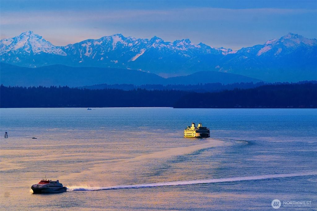 Photo of 715 2nd Avenue #1501, Seattle, WA 98104 (MLS # 2486981)