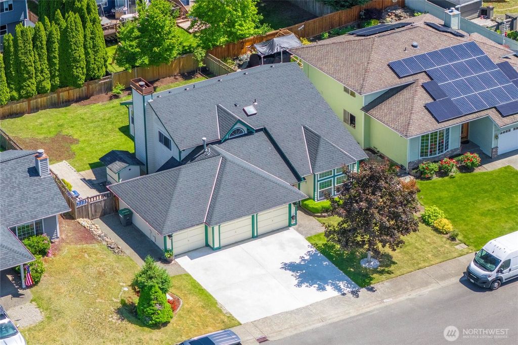 Photo of 27742 214th Avenue SE, Maple Valley, WA 98038 (MLS # 2384494)