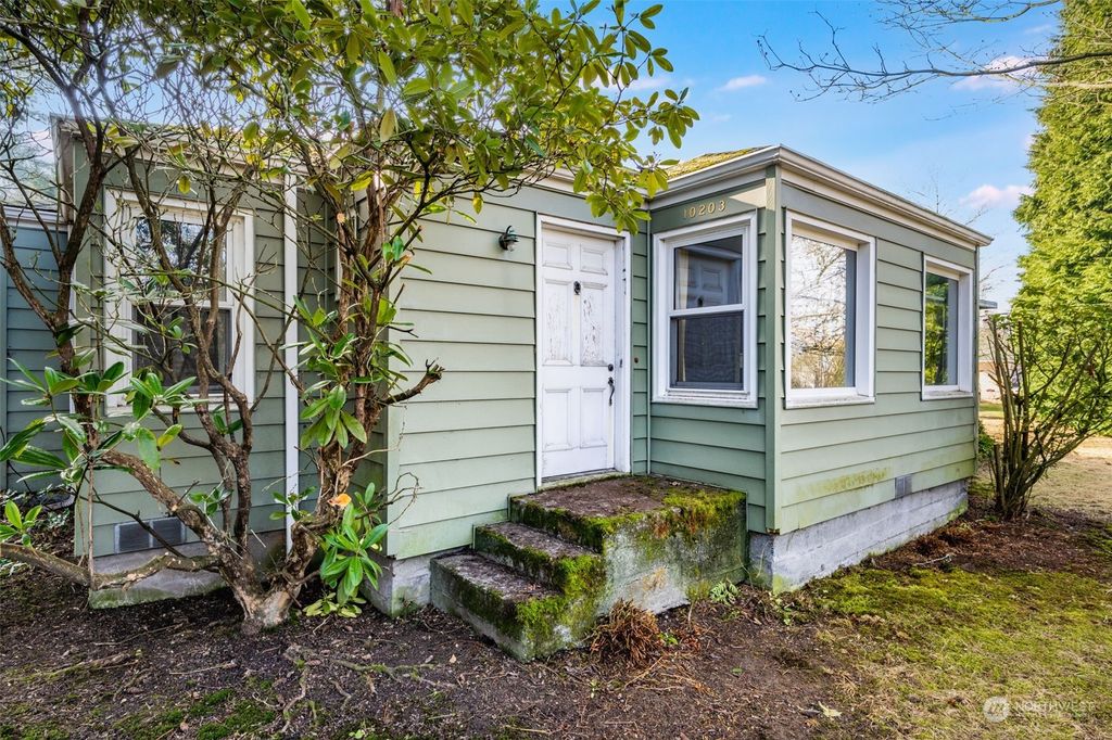 Photo of 10203 3rd Avenue SW, Seattle, WA 98146 (MLS # 2328732)