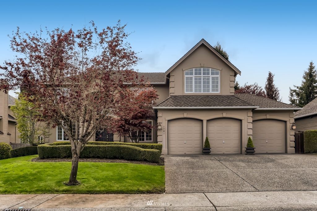 Photo of 1781 267th Court SE, Sammamish, WA 98075 (MLS # 1934710)