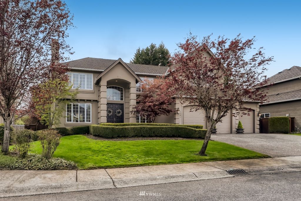 Photo of 1781 267th Court SE, Sammamish, WA 98075 (MLS # 1934710)