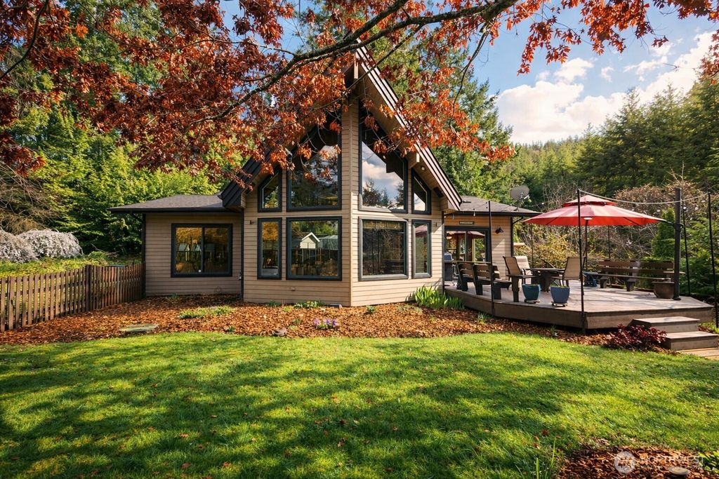 Photo of 931 Turkey Road NW, Olympia, WA 98502 (MLS # 2496030)