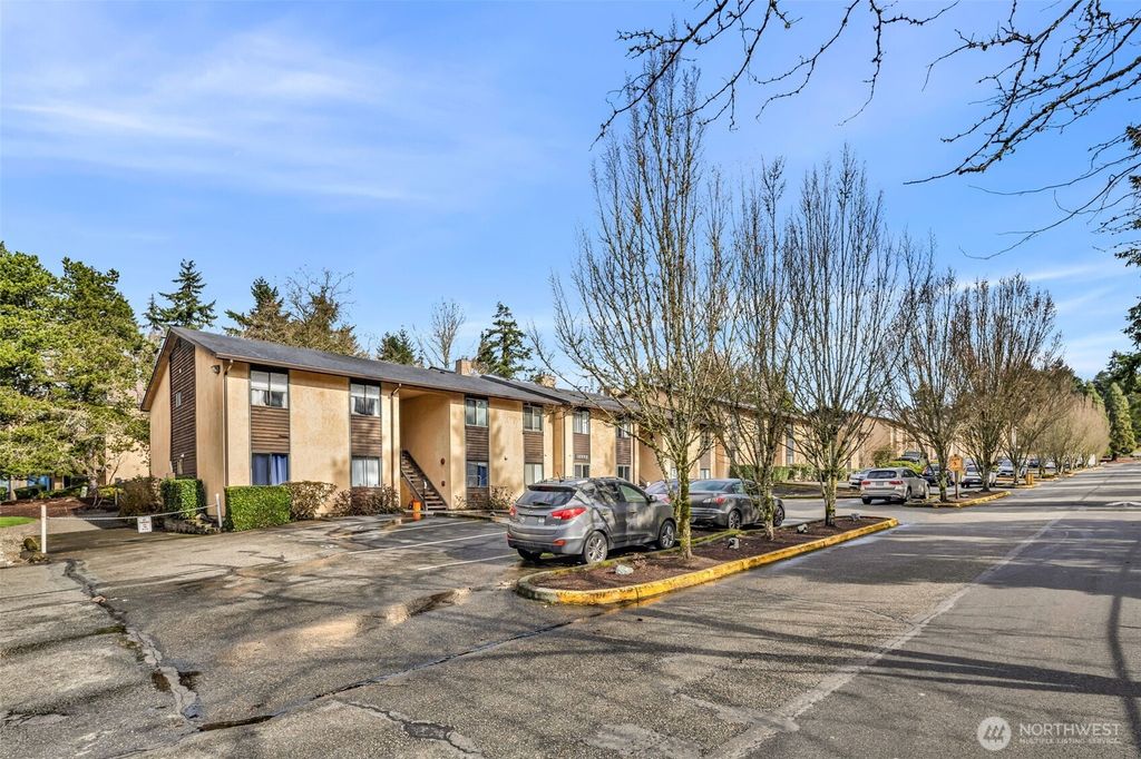 Photo of 12520 NE 145th Street #E-33, Kirkland, WA 98034 (MLS # 2481756)