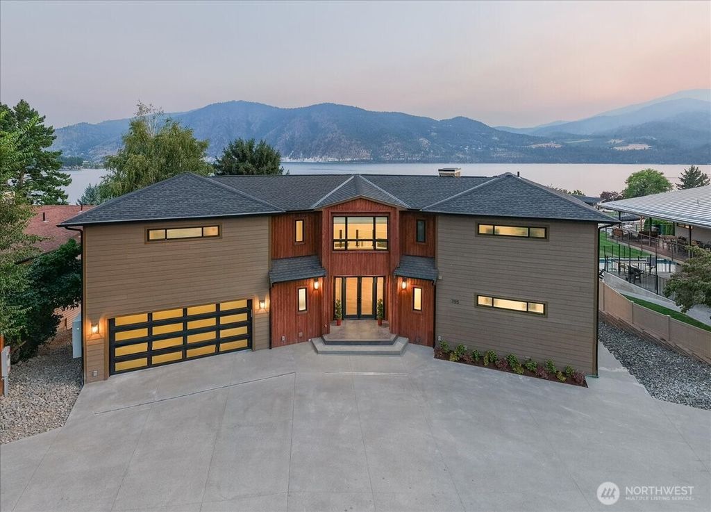 Photo of 755 Wapato Way, Manson, WA 98831 (MLS # 2534058)