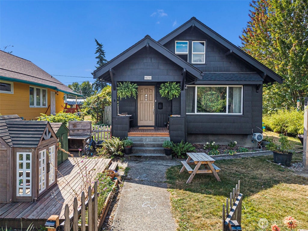 Photo of 624 S 45th Street, Tacoma, WA 98418 (MLS # 2573850)