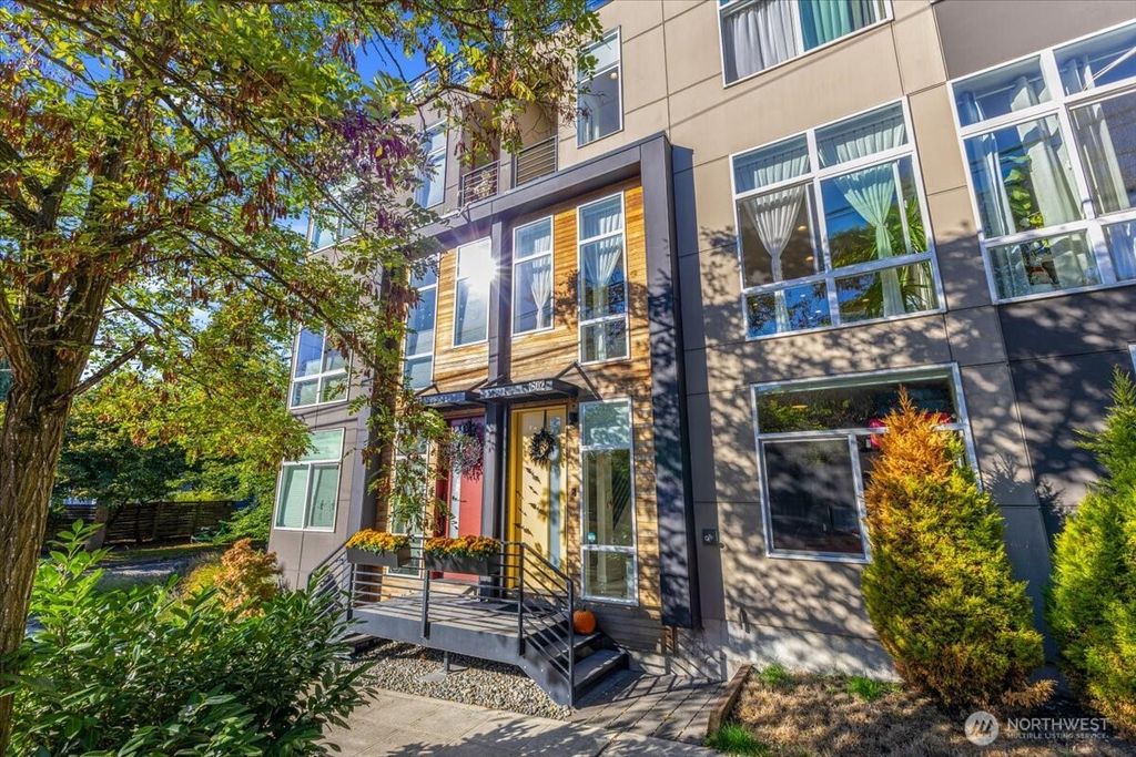 Photo of 1602 E Marion Street, Seattle, WA 98122 (MLS # 2443766)