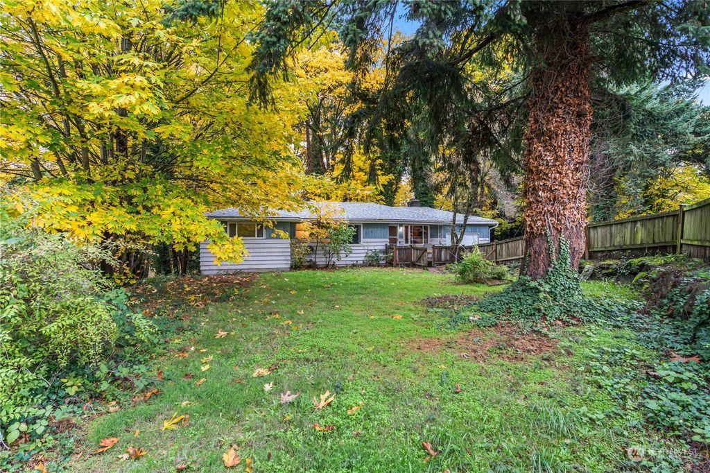 Photo of 11246 Glendale Way S, Burien, WA 98168 (MLS # 2178557)