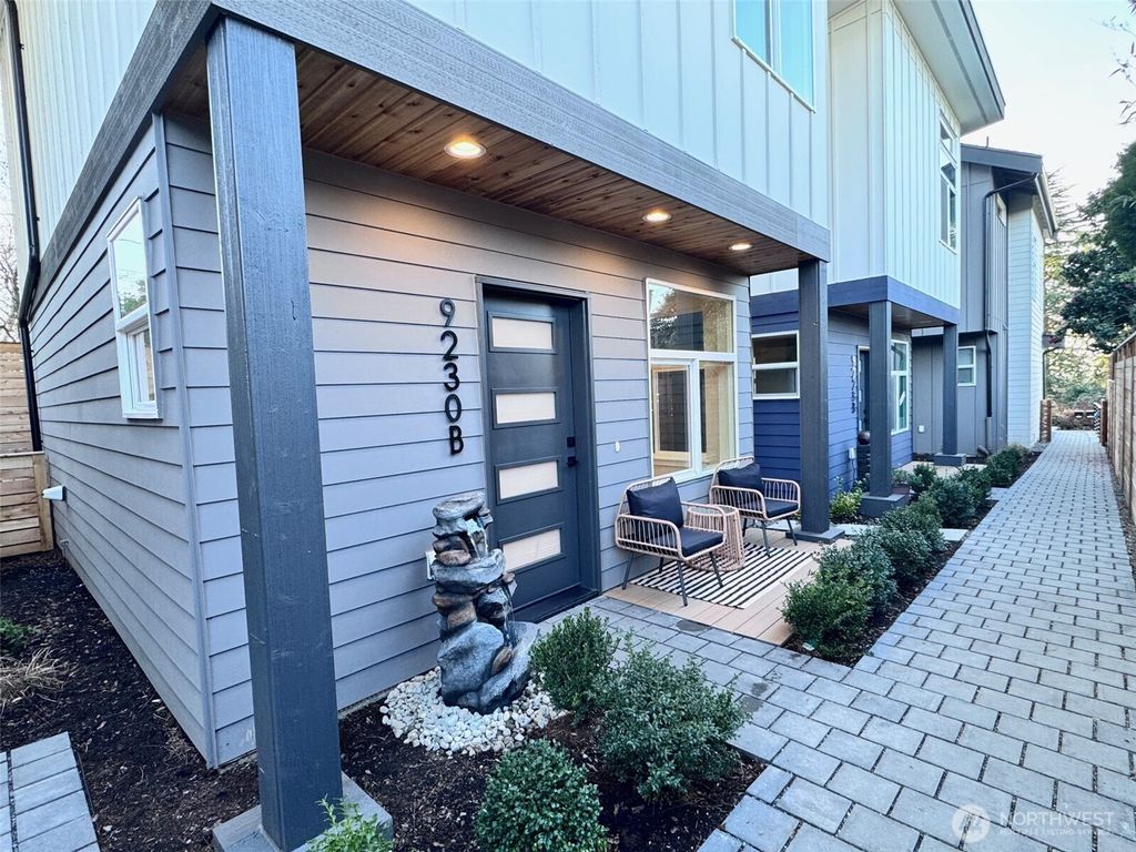 Photo of 9230 B 22nd Avenue SW, Seattle, WA 98106 (MLS # 2471487)