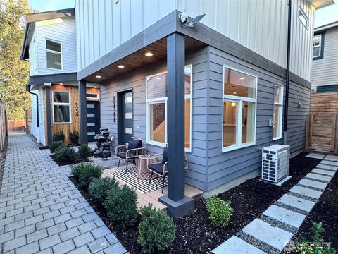 Photo of 9230 B 22nd Avenue SW, Seattle, WA 98106 (MLS # 2471487)