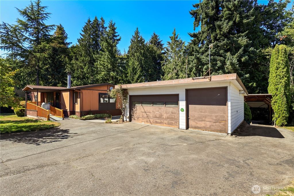 Photo of 6225 64th Street SE, Snohomish, WA 98290 (MLS # 2417938)