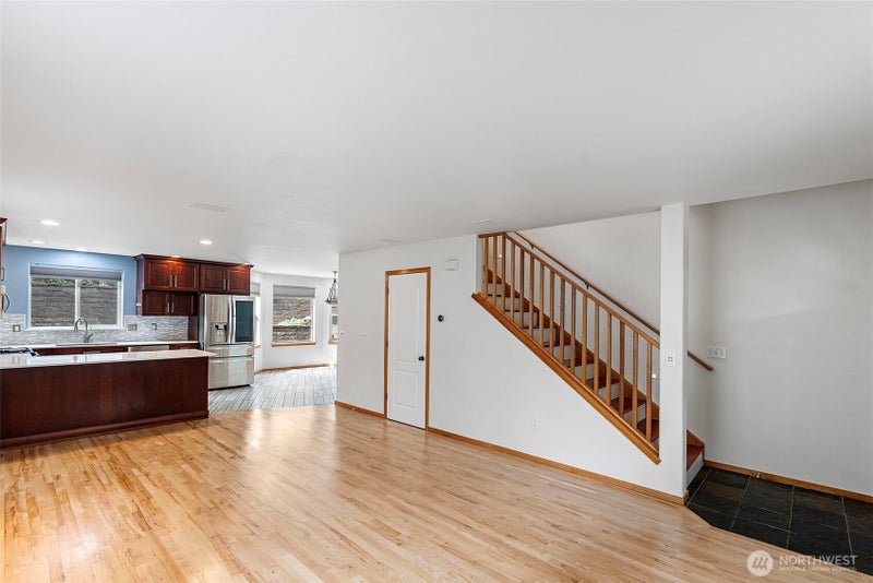 1673 Bayview Drive W