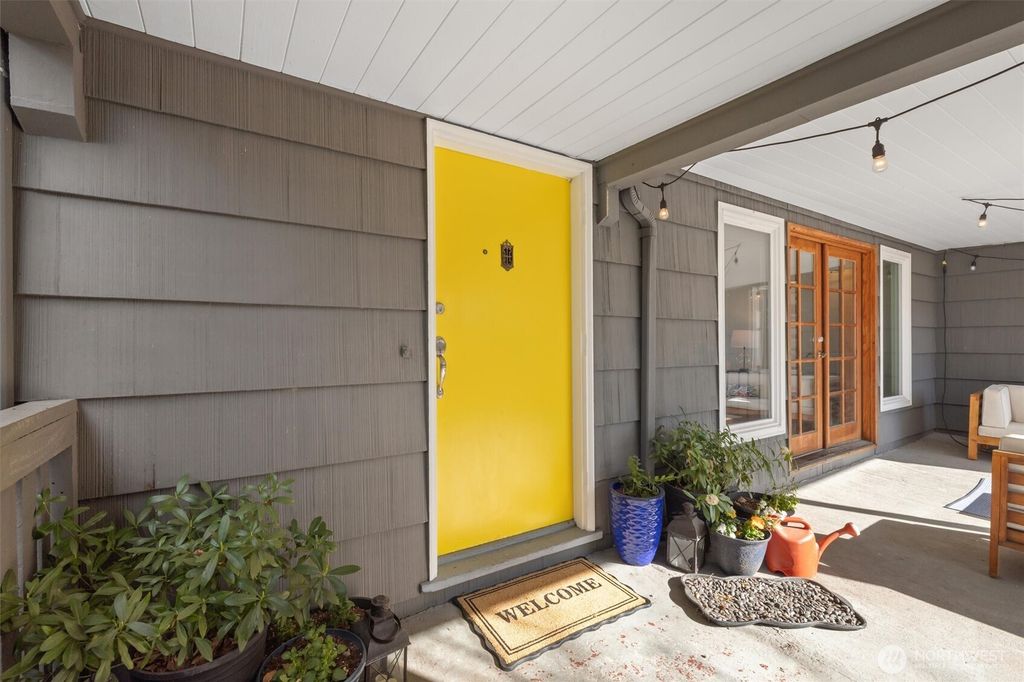 Photo of 2703 S Dawson Street, Seattle, WA 98108 (MLS # 2349025)