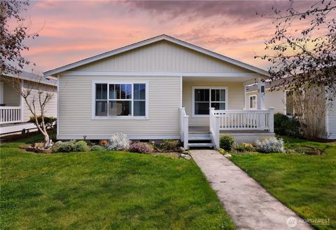 Photo of 5675 Rosemary Avenue, Ferndale, WA 98248 (MLS # 2503761)