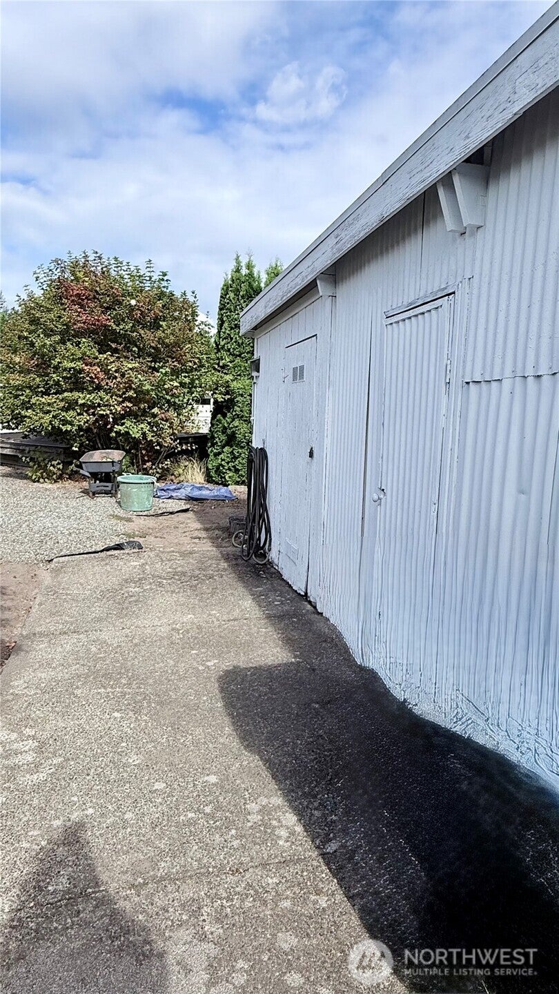 3010 35th Avenue Ct E 23