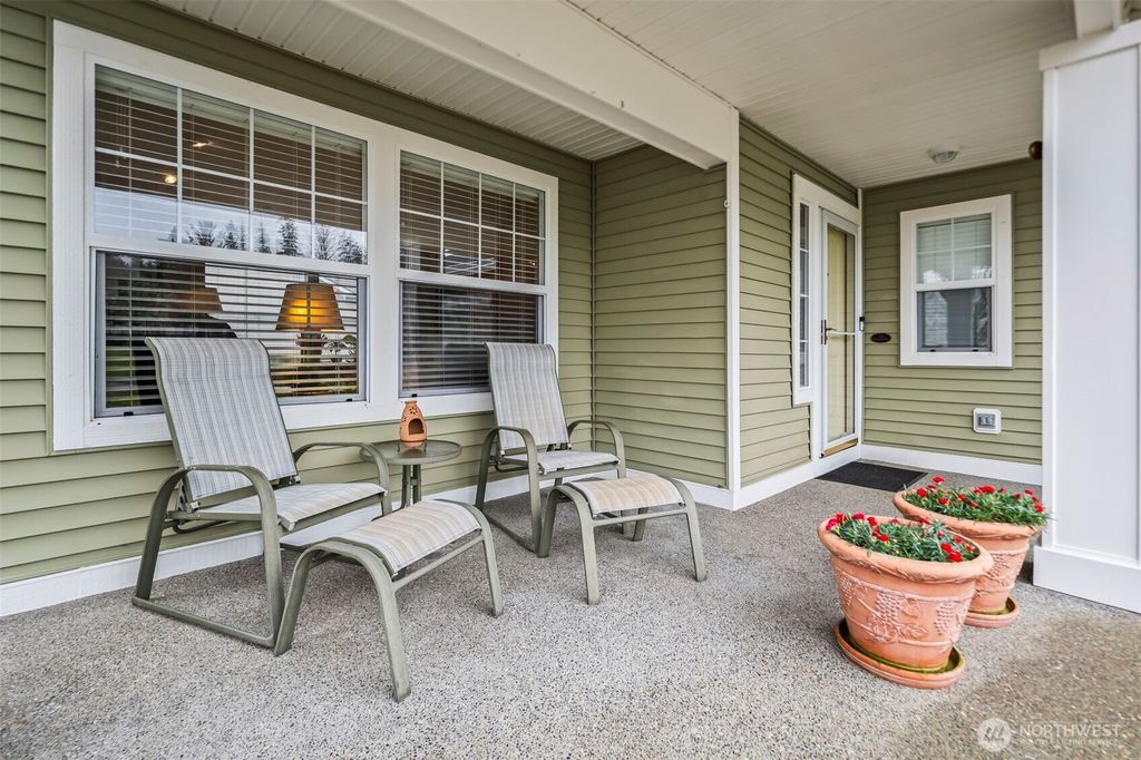 Photo of 1810 Johnson Avenue, Dupont, WA 98327 (MLS # 2475429)