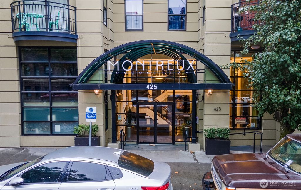 Photo of 425 vine Street #312, Seattle, WA 98121 (MLS # 2464937)