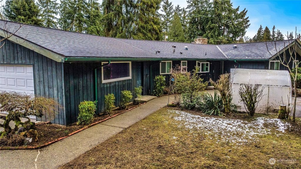 Photo of 523 131st Avenue NE, Bellevue, WA 98005 (MLS # 2329906)