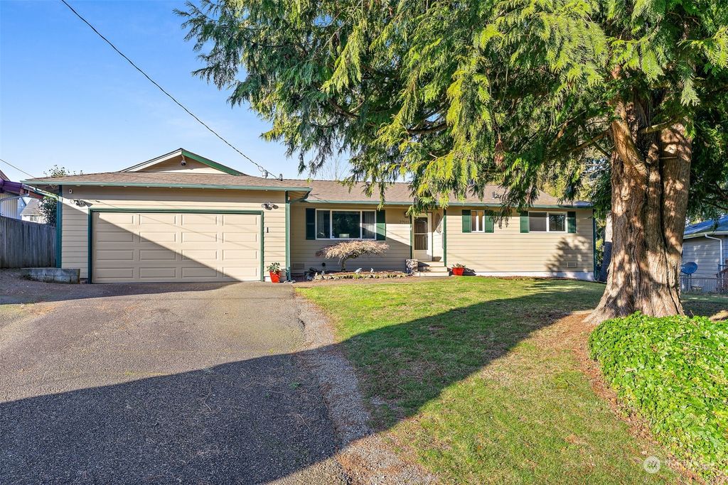 Photo of 27015 125th Avenue SE, Kent, WA 98030 (MLS # 2322155)