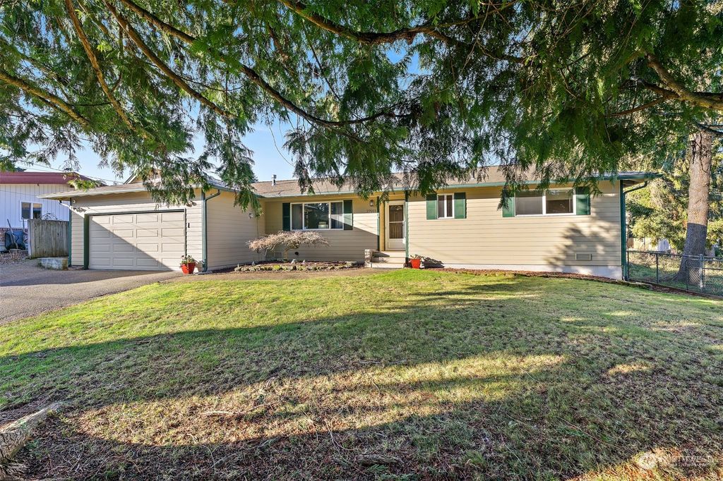 Photo of 27015 125th Avenue SE, Kent, WA 98030 (MLS # 2322155)