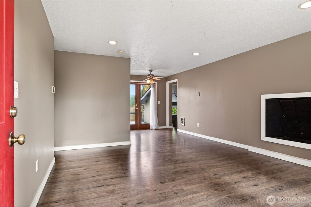 Photo of 13308 NE 186th Street, Woodinville, WA 98072 (MLS # 2457640)