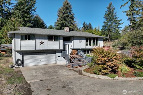 Photo of 12008 132nd Avenue Ct E, Puyallup, WA 98374 (MLS # 2443381)