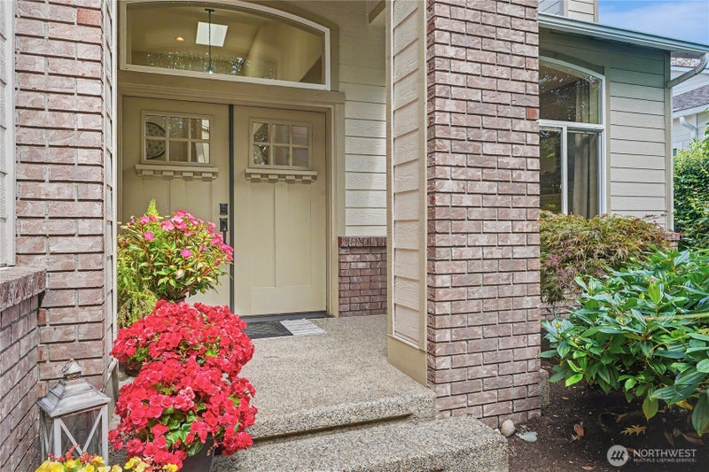 9805 76th Street SW