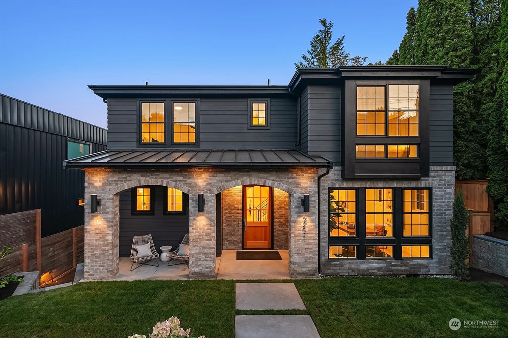 Photo of 241 6th Avenue, Kirkland, WA 98033 (MLS # 2273989)