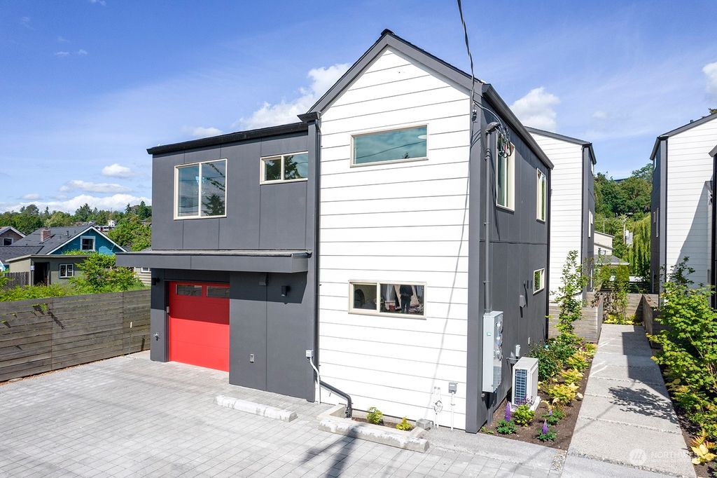 Photo of 5039 25th Avenue SW, Seattle, WA 98106 (MLS # 2248724)