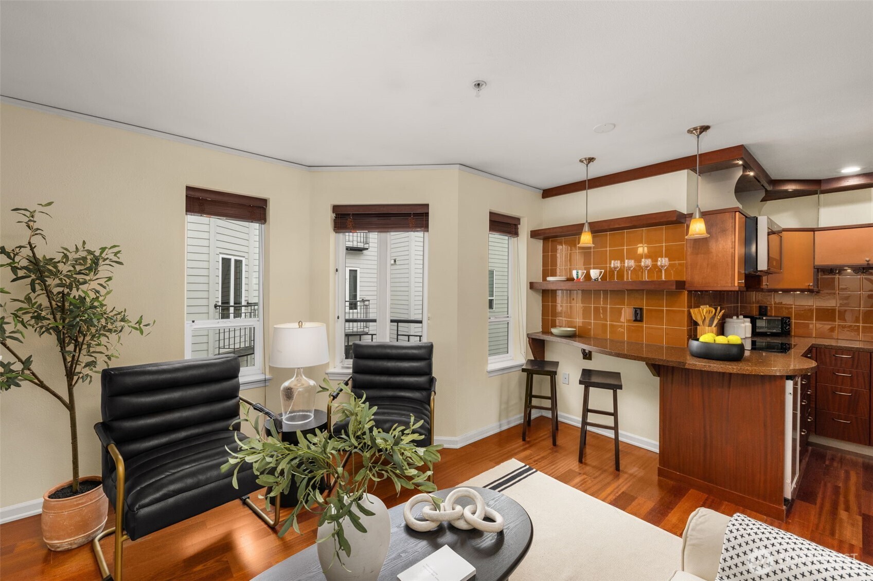 3028 Western Avenue 501