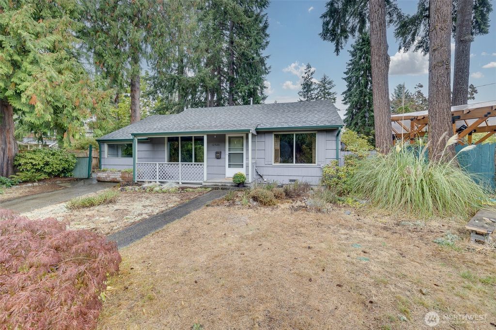 Photo of 12520 24th Avenue NE, Seattle, WA 98125 (MLS # 2438824)