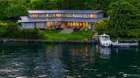 Photo of 7964 E Mercer Way, Mercer Island, WA 98040 (MLS # 2389516)