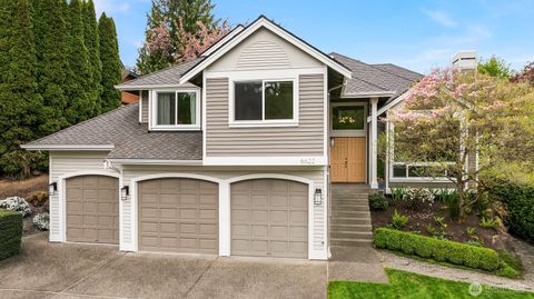 Photo of 6622 NE 151st Street, Kenmore, WA 98028 (MLS # 2514662)