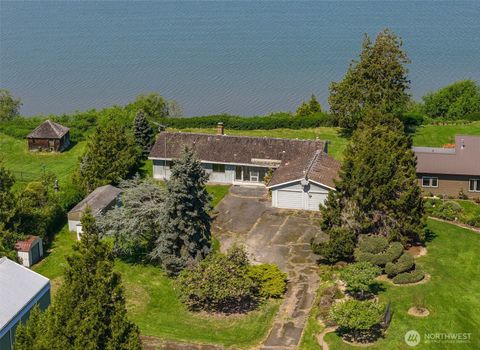 Photo of 432 W Anderson Road, Sequim, WA 98382 (MLS # 2519437)
