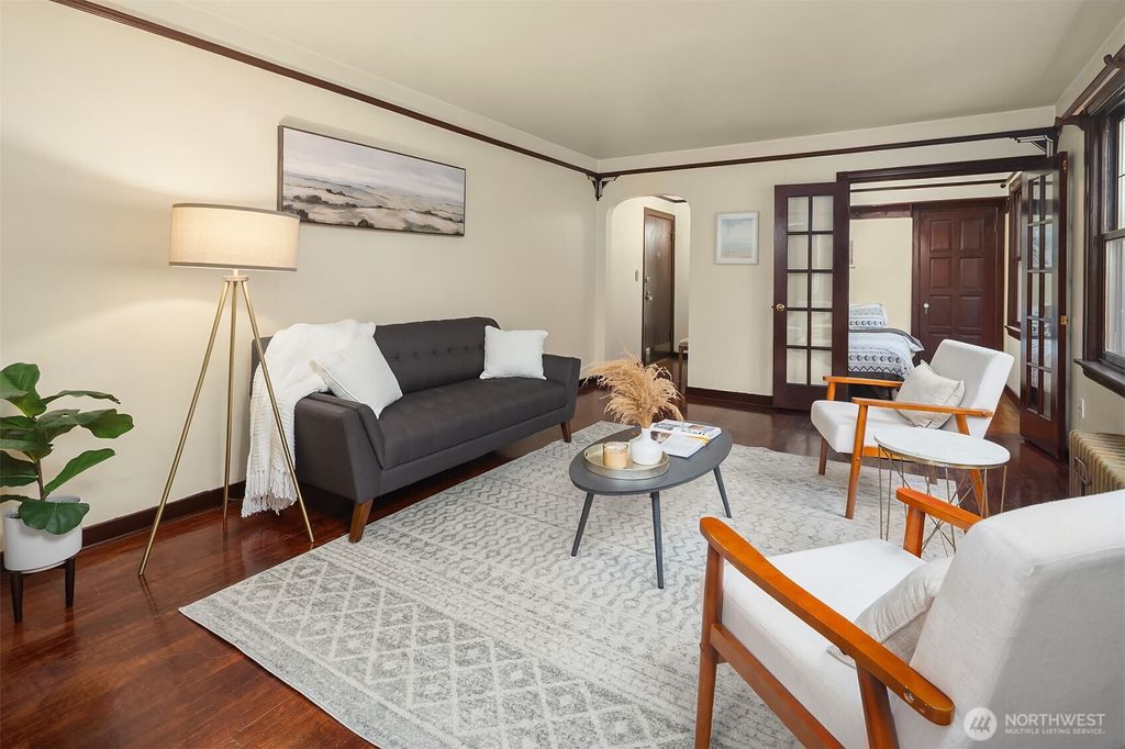 Photo of 411 Boylston Avenue E #202, Seattle, WA 98102 (MLS # 2490013)