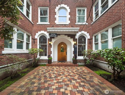 Photo of 411 Boylston Avenue E #202, Seattle, WA 98102 (MLS # 2490013)